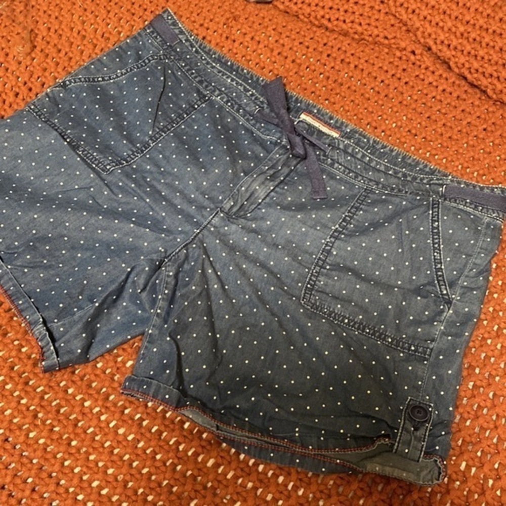 Tommy Hilfiger Blue shorts with white polka dots